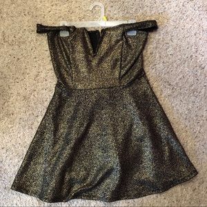 🎉SALE🎉 Black & gold speckled dress
